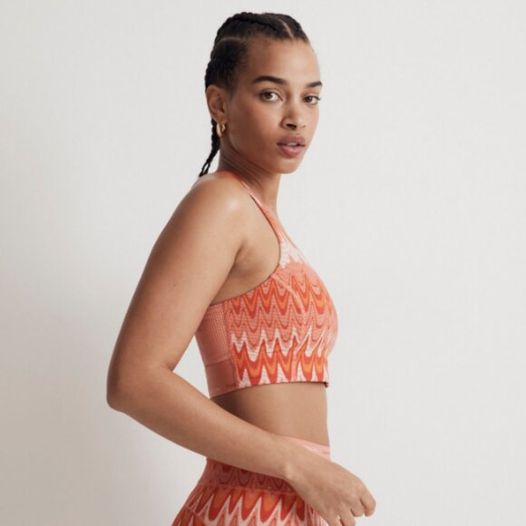 Outdoor Voices Doing Things Thrive Bra in Grapefruit Helios - Picture 4 of 9